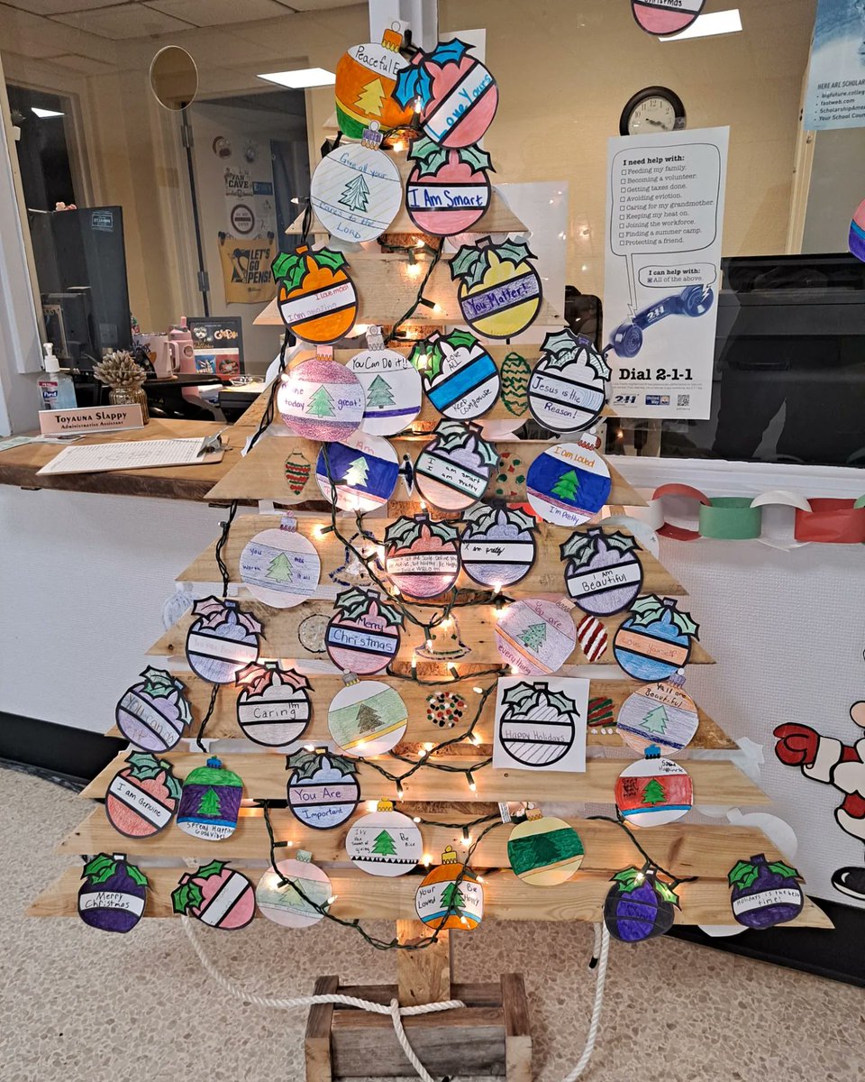 BeaverCtc's tweet photo. BCCTC's YAP members made ornaments during their December meeting. They hope their messages encourage anyone who reads them... Stop by the guidance suite to check it out! #beautifulproject #wehavethebeststudents https://t.co/ZzEWSC8PBp