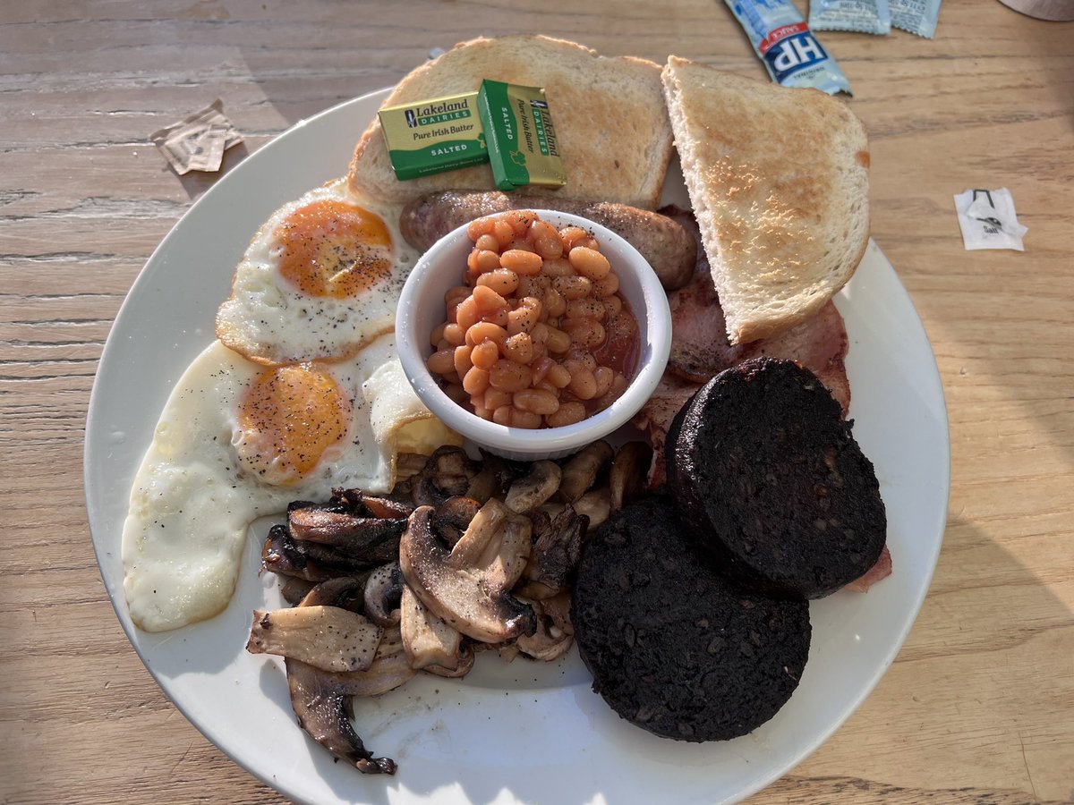 chopperimp's tweet photo. Todays breakfast #Cream #MarshallsYard #Gainsborough #2InAWeek
Solid 8/10 👏 https://t.co/GZUqRE5m3M