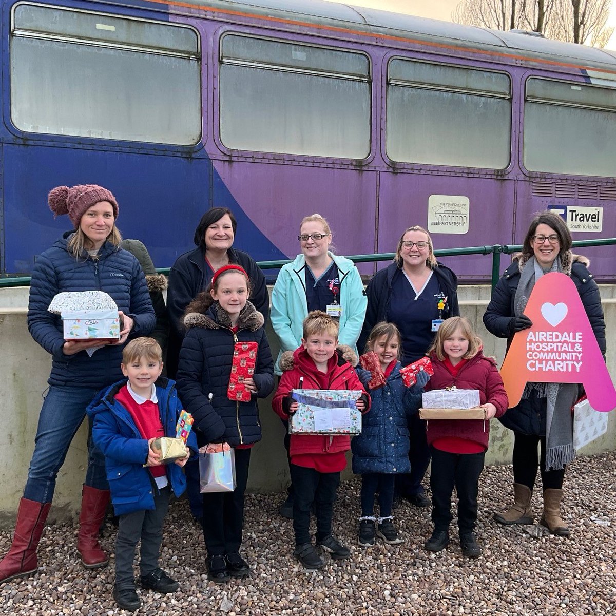 Airedale Hospital & Community Charity π§‘ (@airedalecharity) on Twitter photo We'd like to say a huge thank you to <a href="/CononleyPrimary/">Cononley Primary</a> School for donating gifts for patients who will be in hospital at <a href="/AiredaleNHSFT/">Airedale Hospital</a> over the festive period π
Six children came to deliver the presents and met some members of our nursing team who work on the wards πβοΈ We'd like to say a huge thank you to <a href="/CononleyPrimary/">Cononley Primary</a> School for donating gifts for patients who will be in hospital at <a href="/AiredaleNHSFT/">Airedale Hospital</a> over the festive period π
Six children came to deliver the presents and met some members of our nursing team who work on the wards πβοΈ