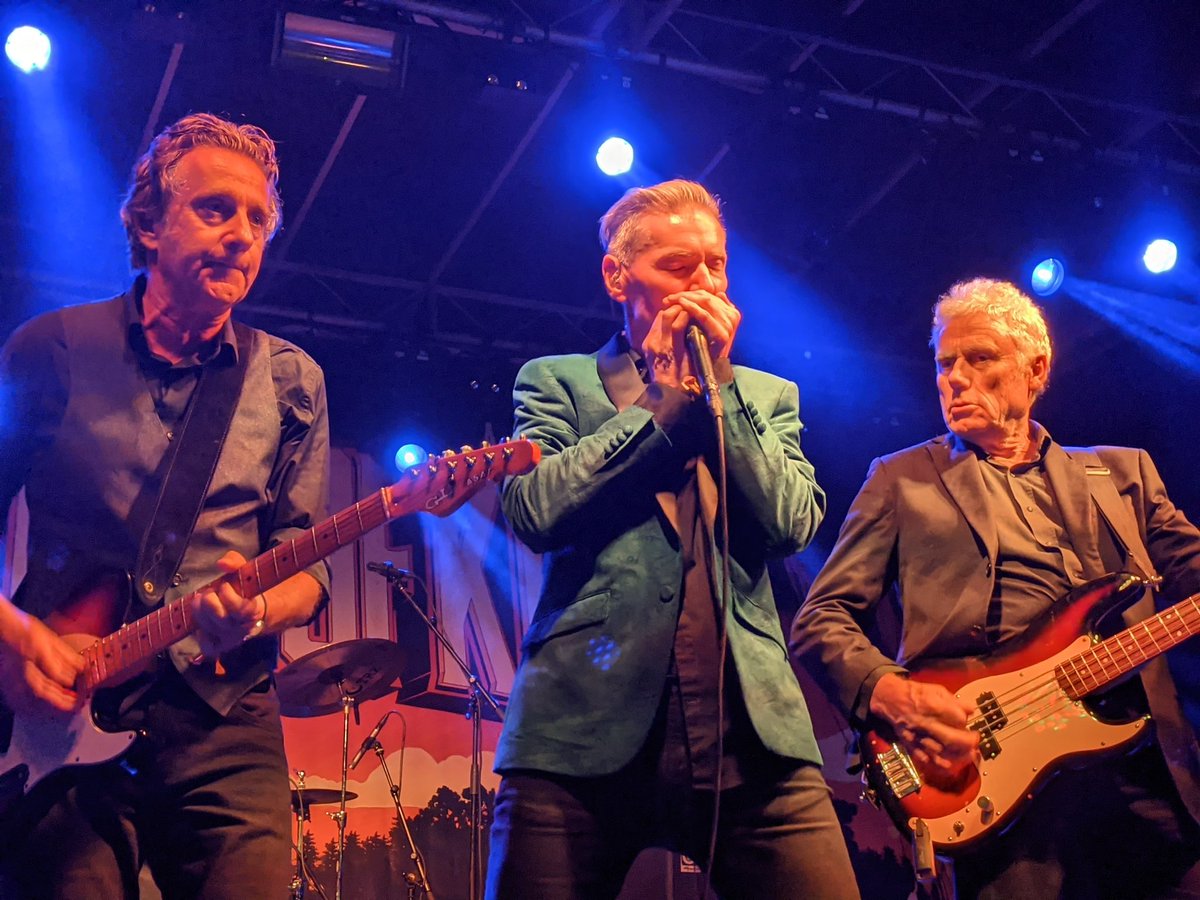 StephenFoz's tweet photo. Dr Feelgood are down at @TGAv77 tonight. Support comes from #ToreDown. Doors 7-30. Tore Down on at 8. The Feelgoods hit the stage at 9-15. See you there! #gigs #Ipswich @Ipswich24mag @grapevinelive @robford72 https://t.co/1GsZRPwwNZ