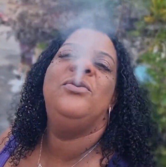 lev1nee's tweet image. Uh, I'ma fall in love, baby
You gon' finna catch me
Uh, give you all of this, baby
Call me pretty and nasty
'Cause we gonna get it, my love, you can bet it on black
We gon' double the stack on them, whoa
I be the Bonnie and you be my Clyde
We ride or die, X's and O's