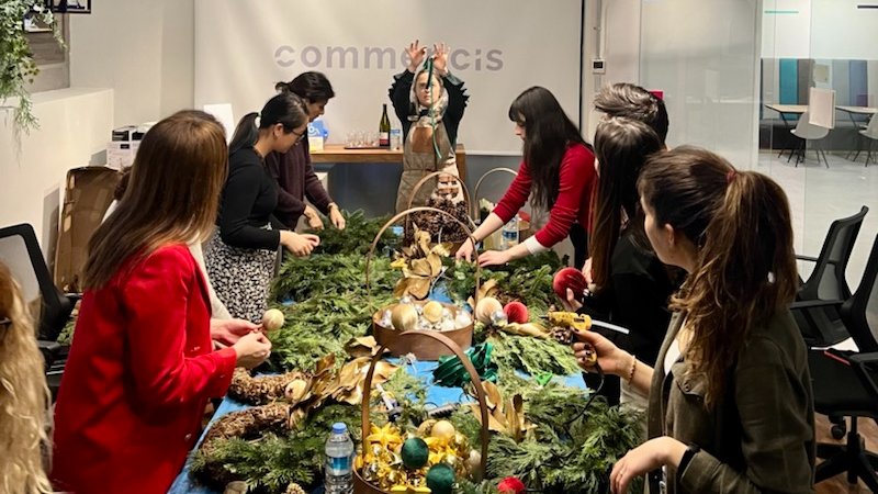 commencis's tweet photo. #Commencers are getting ready for the #NewYear with an enjoyable new year ornaments #workshop. Thank you, Lisan-ı Ezhar, for this amazing workshop. Here are some highlights of how our team showed their craft skills.😊#Commencis #newyear #handmade #team #tb #socialactivity https://t.co/z94SUIiG5A