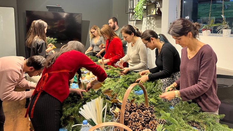 commencis's tweet photo. #Commencers are getting ready for the #NewYear with an enjoyable new year ornaments #workshop. Thank you, Lisan-ı Ezhar, for this amazing workshop. Here are some highlights of how our team showed their craft skills.😊#Commencis #newyear #handmade #team #tb #socialactivity https://t.co/z94SUIiG5A