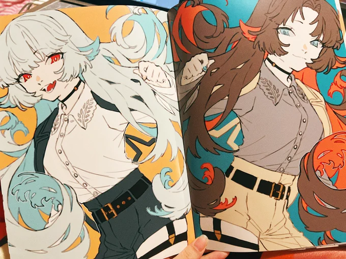 イラスト本届きましたの発色良いしめっちゃ綺麗に印刷されててすごい嬉しい 