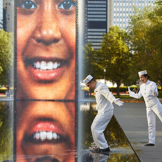 Fun fact: Did you know there are over 700 public art works in Chicago? During
your next visit to 
thepeninsulachi
, be sure to check out some of the city’s most iconic pieces with a self-guided walking tour.