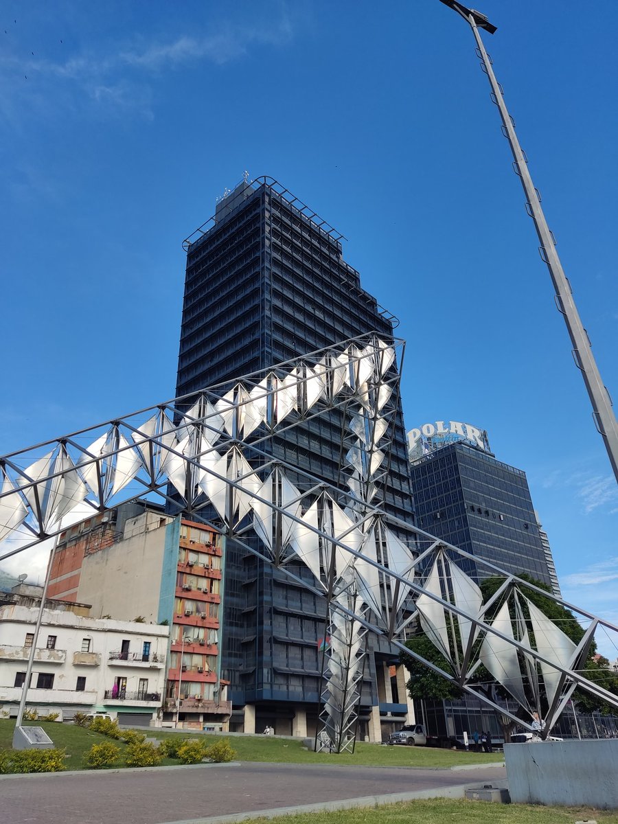 Beauty in random places of Caracas 🏙️