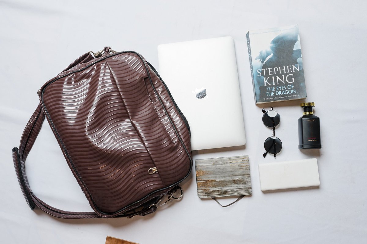 Suresh_Stigmata's tweet photo. Exclusive Custom Leather Carrier/Laptop/Sling Pouch Bags! 

🔥 Locally manufactured

🔥 Charging cables

🔥 Stainless steel zippers

🔥 3 Year Warranty 

🔥 Seasonal Discounts

Catch us at *Santa's Gift Market* at Bakes by Bella (🎄 Pop Up Sale) on Sunday the 18th Dec, 10am-5pm https://t.co/VsaNKLrR5X