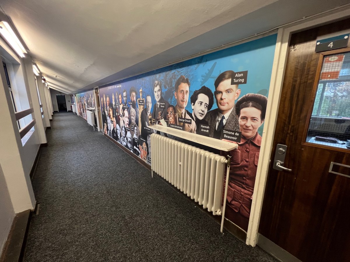 hdwrapsuk's tweet photo. We have done loads of timelines, all bespoke to each school. This one is particularly eye catching. All designed by us. ❤️

#hdwrapsuk #hdwraps #schoolwallart #schoolwallwraps https://t.co/4DMEewRyAl