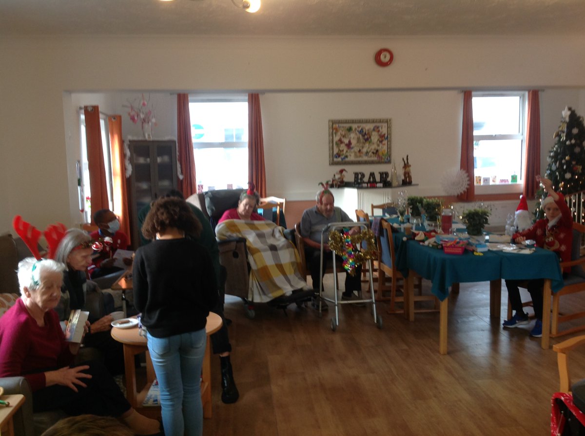 lawnprimary's tweet photo. Our Anti-Bullying Ambassadors enjoyed a festive trip to visit our local Care home yesterday. Lots of Christmas fun, bingo , tea and cakes. Thank you for having us at Kingsmead Care Home we had a great time. #merrychristmas https://t.co/aiJ6paUxpp