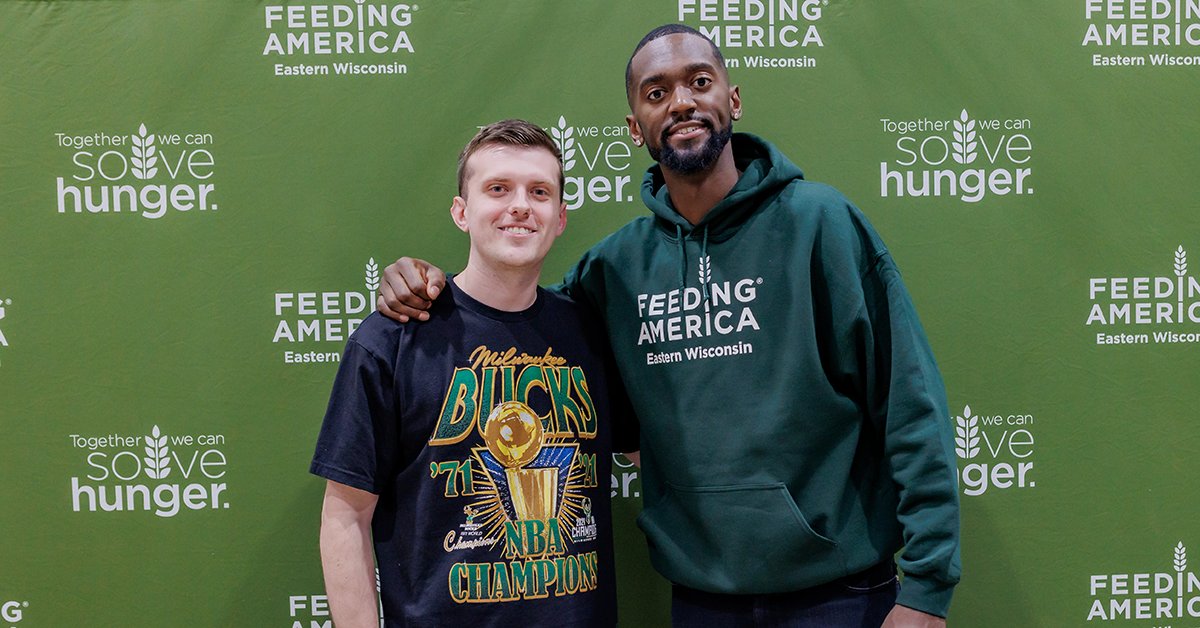 Hydrite employees and superfans got the opportunity to meet @Bucks forward @BPortistime as part of our collaboration with @FeedAmericaWI, which supports local families in need.

More about Hydrite's community giving: ow.ly/TeAg50M3Qgu #SolvingHungerLocally #HydriteHelps