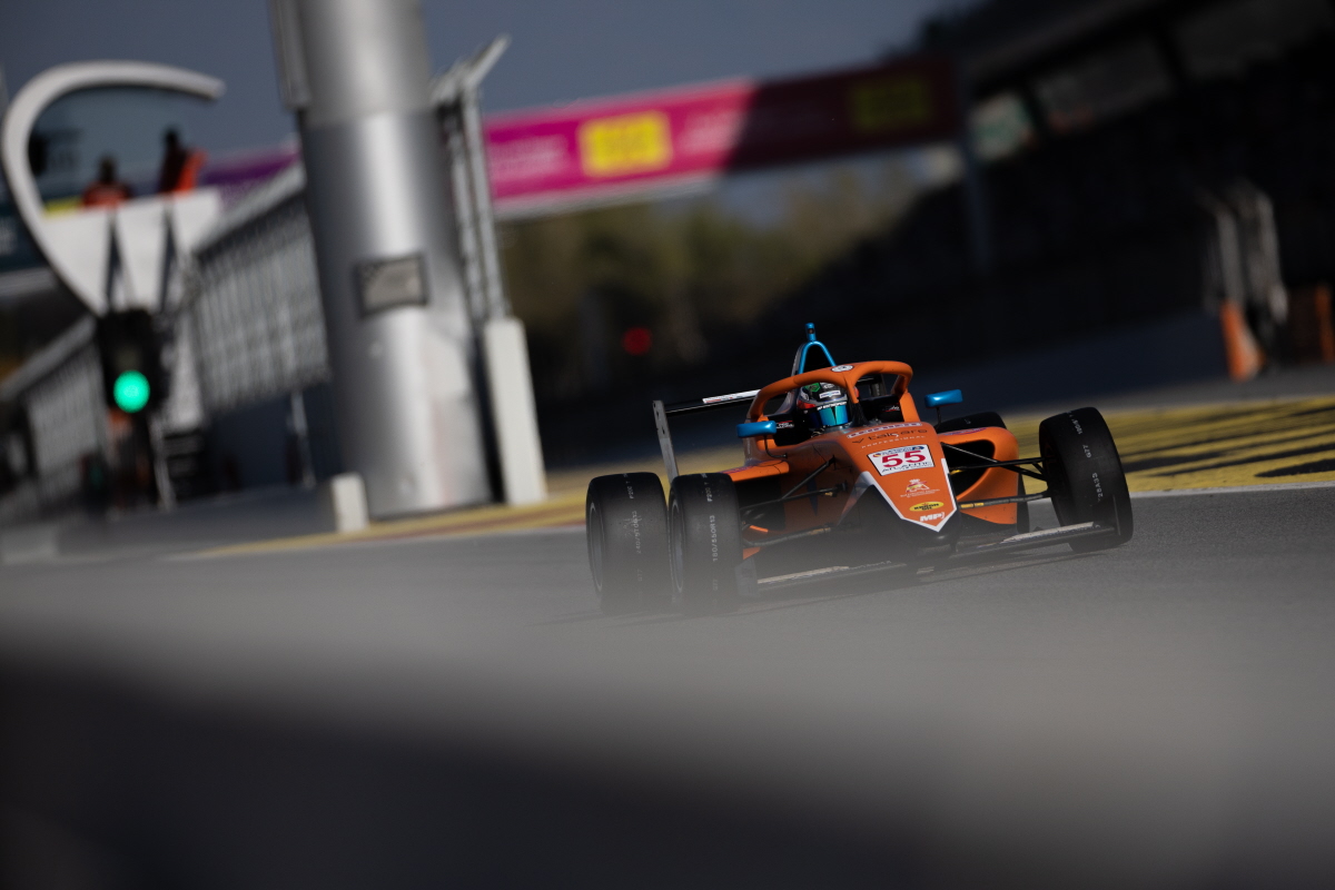 Valerio Rinicella (@valeriorinicel1) on Twitter photo Italian youngster Valerio Rinicella will stay with <a href="/OfficialMPteam/">MP Motorsport</a> for a second season in the <a href="/F4Spain/">F4 Spanish Championship</a> next year, where the 15-year-old from Rome will be aiming to improve on sixth overall in the 2022 final standings. Italian youngster Valerio Rinicella will stay with <a href="/OfficialMPteam/">MP Motorsport</a> for a second season in the <a href="/F4Spain/">F4 Spanish Championship</a> next year, where the 15-year-old from Rome will be aiming to improve on sixth overall in the 2022 final standings.