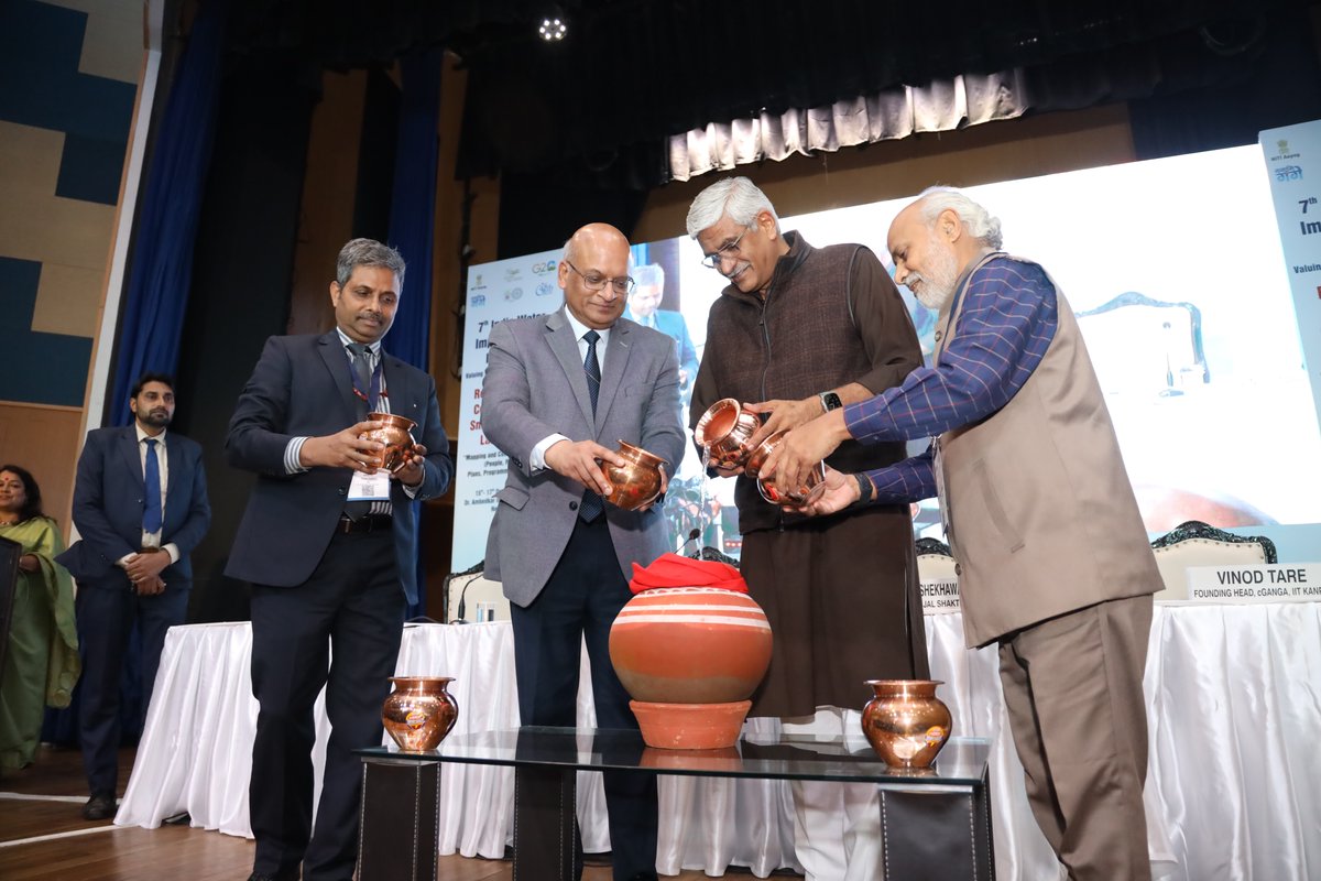cleanganganmcg's tweet image. All the delegates participated in the "Kalash Filling" ceremony which marked the start of the event. Sh 
@yourdaven welcomed the chief guest Sh @gssjodhpur and all other delegates from India as well as overseas to this confluence of ideas for a #watersecure India.
#IWIS2022