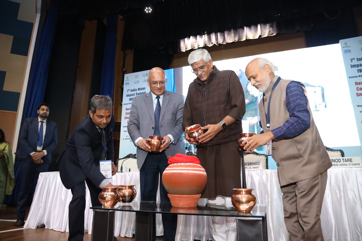 cleanganganmcg's tweet image. All the delegates participated in the "Kalash Filling" ceremony which marked the start of the event. Sh 
@yourdaven welcomed the chief guest Sh @gssjodhpur and all other delegates from India as well as overseas to this confluence of ideas for a #watersecure India.
#IWIS2022