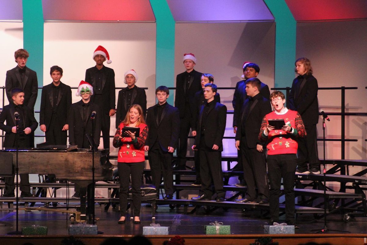 Last night’s winter concert was a success! Thanks to choir directors Steve DeCrow and Natalie Windle at <a href="/lewisville_hs/">Lewisville High School</a> for hosting us! Everyone sang beautifully (including the audience) and it was a great way to end the semester!
#flomochoirforever #winterconcert #singalong
