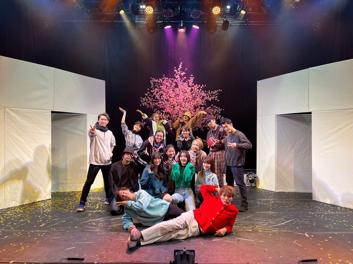 #うつろい2022
個人的に開演ギリギリまで裏でバタバタバカバカ。フリーズ、発狂を繰り返しましたが、お客様の温かい反応に救われた初日でした😭ご来場ありがとうございますっ

凄いパフォーマー達の凄いガチ、ここにあります！チケットもまだあります！
残り3日、よろしくお願いいたします🙏