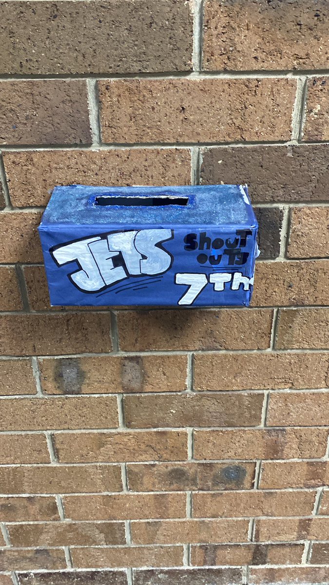 FallsMiddle's tweet photo. RFMS LEADER IN ME @TheLeaderinMe shoutout boxes created by our Student Leadership Team w/guidance from Mr. Chappell are complete &amp; ready to be filled with positive shout outs for those demonstrating the 7 habits!! Thanks for taking the lead 🤘🏼💙 https://t.co/dyx8PUaKhD