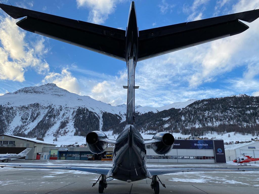dBBAviation's tweet photo. A cold start in Samedan for our Phenom 300 ski charter. 

Get in touch today for your next private jet charter. 

E. info@dbbaviation.com
O. +44 (0) 203 960 0123

#privatejet  #luxurytravel #travel #skiseason #samedan https://t.co/8l3MW5VYoP