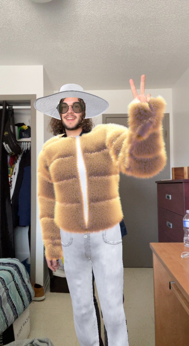 I know I look good ! ✨
It's thanks to this lens 

snapchat.com/unlock/?type=S…