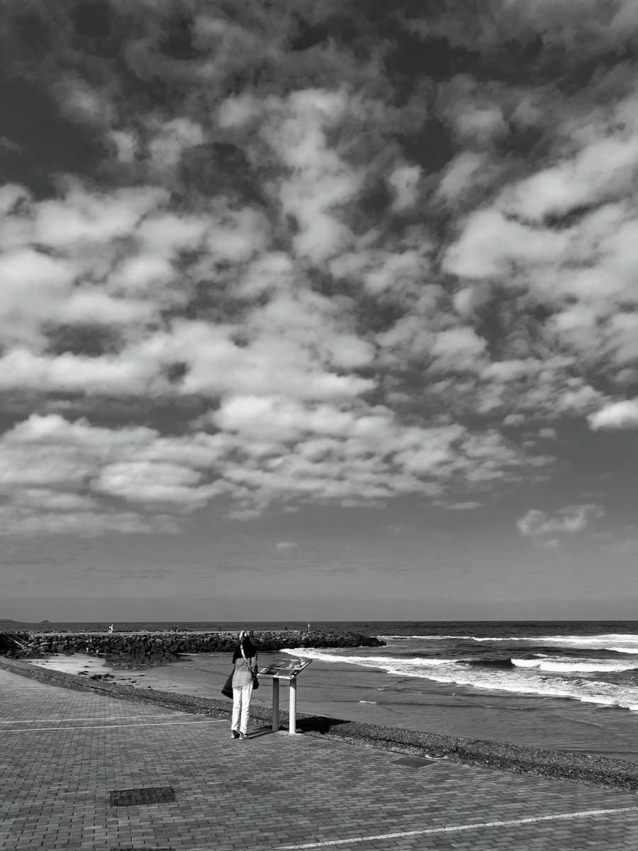 bermaxo09's tweet photo. Que maravilla pasar el invierno
aquí en manga de camisa
#invierno #playa #beach #lascanteras #laspalmas #whinter #fotografiablancoynegro #fotografiacallejera #streetphotographybnw #streetphotography #bw_captures #bw_mania #bw_shotz #bwn_demand
https://t.co/7QgPBw5IU8 https://t.co/P2m4LMpg3F