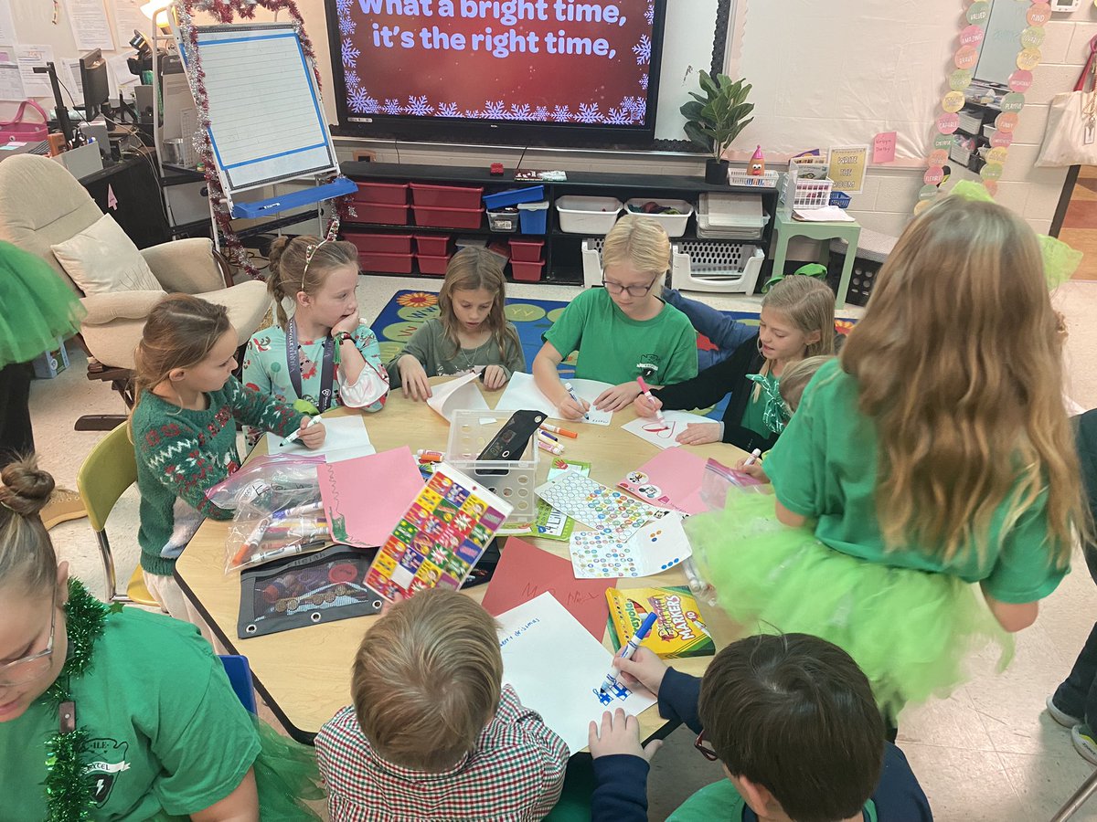 teach_tucker's tweet photo. The non winning houses at @theILEsteam are making Christmas cards for our local nursing homes #Sumnerachieves https://t.co/ekQ8veXpme