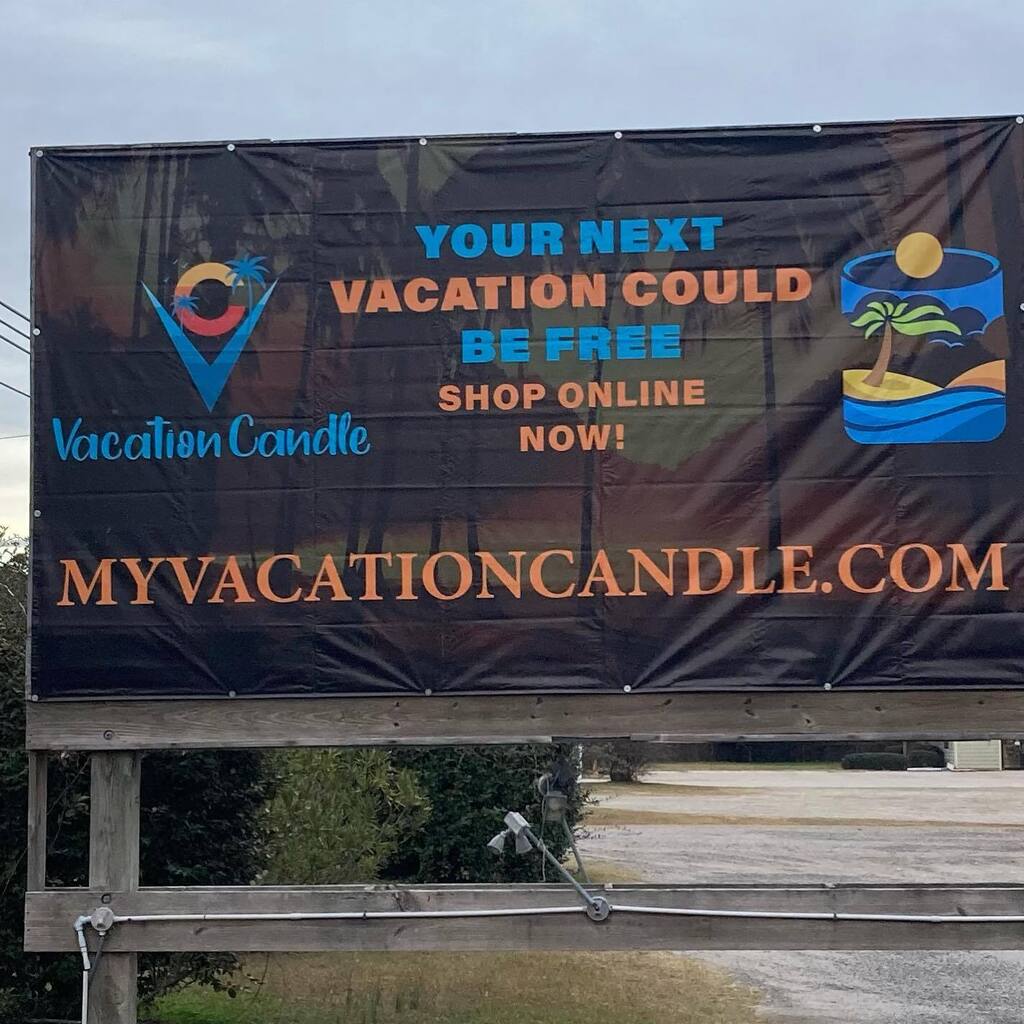 VacationCandle's tweet photo. #Christmas #bestgift #outerbanks #florida https://t.co/oNinvaLE6U https://t.co/kMDaU2w8Vr