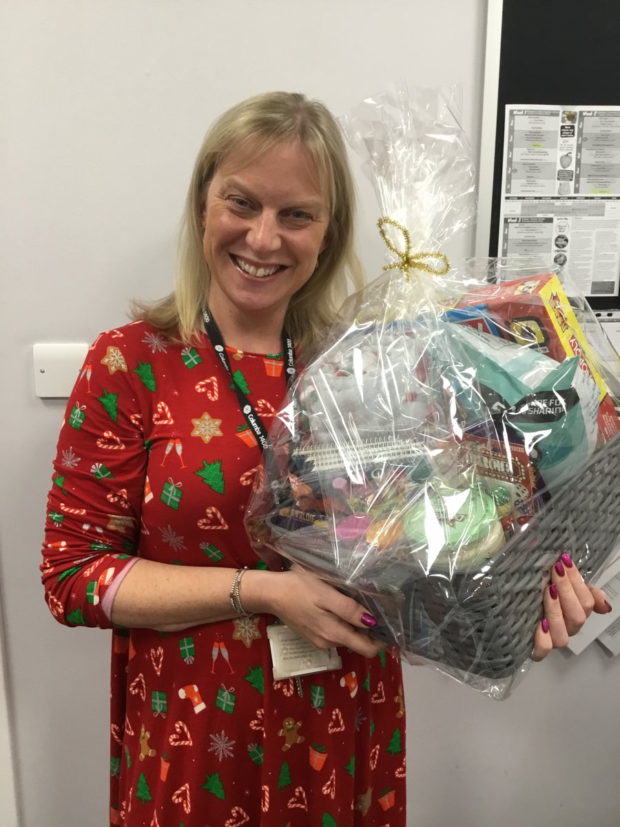 Thank to all who supported the P7 raffle. We made the draw this afternoon and presented the prizes to the lucky winners.