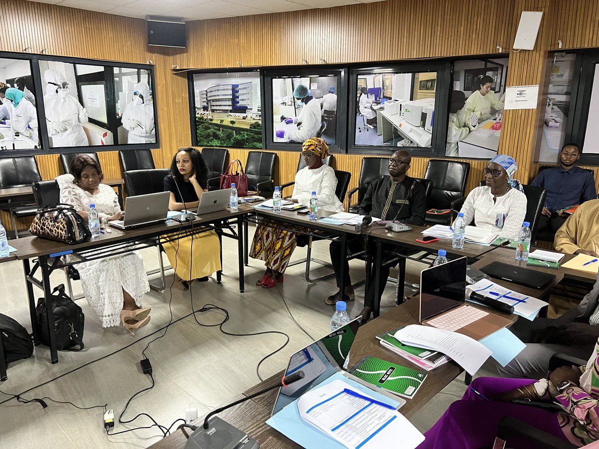 santegouv_sn's tweet photo. a mis en place le projet Partnership for Accelerated Covid-19 Testing (PACT). Ce projet axé au départ sur la surveillance a évolué aujourd’hui et se focalise davantage sur la
vaccination.#Senegal #cov19sn https://t.co/YGpltfRWt2