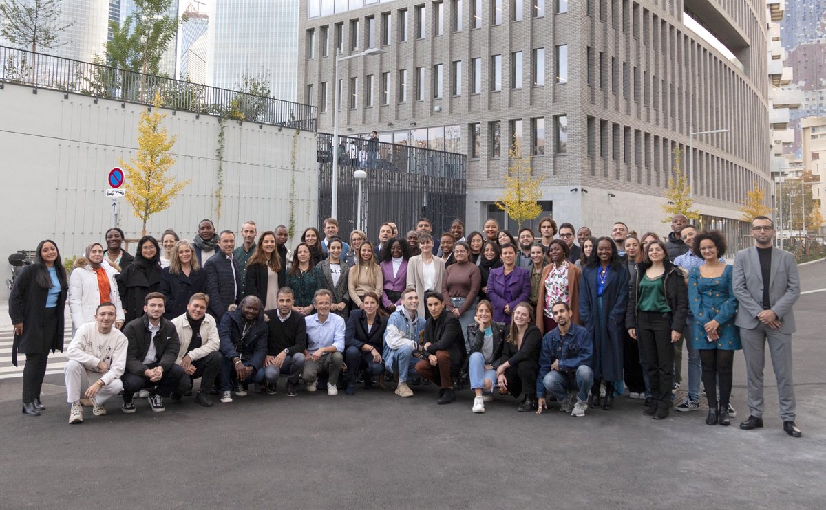 📽️ Les étudiants de la promo 2023 #MBAMCI de <a href="/DevinciExec/">De Vinci Executive Education</a> se présentent en vidéo 

🚀 Découvrez nos futurs e-talents #MarketingDigital #eCommerce #eBusiness #LetsGoDigital

👇 Suivez le #Thread