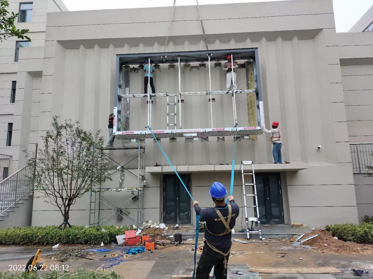 lekled1's tweet image. Outdoor LED Screen Installation, wall installation. Outdoor LED Screen installation on the wall. 
#outdoorledmodule #outdrorledscreendisplay #outdoorledpanel