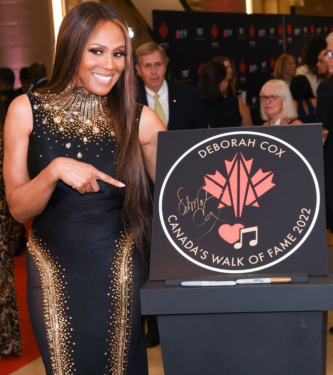 Deborah_Cox's tweet photo. Gratitude ๐๐ฝ. #startedfromdabottom #milestone https://t.co/ONGGp61TPC