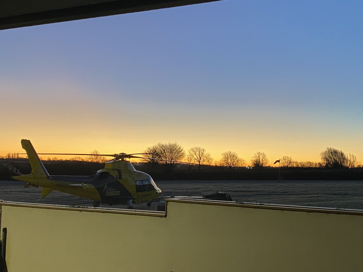 HM54: Cold and frosty start to the day today, crew got their thermals and big PPE coats on for sure. Logged on supporting ⁦@EMASNHSTrust⁩ ⁦@OFFICIALWMAS⁩. Stay safe, stay warm and keep an eye on vulnerable neighbours if you can. #lookaftereachother