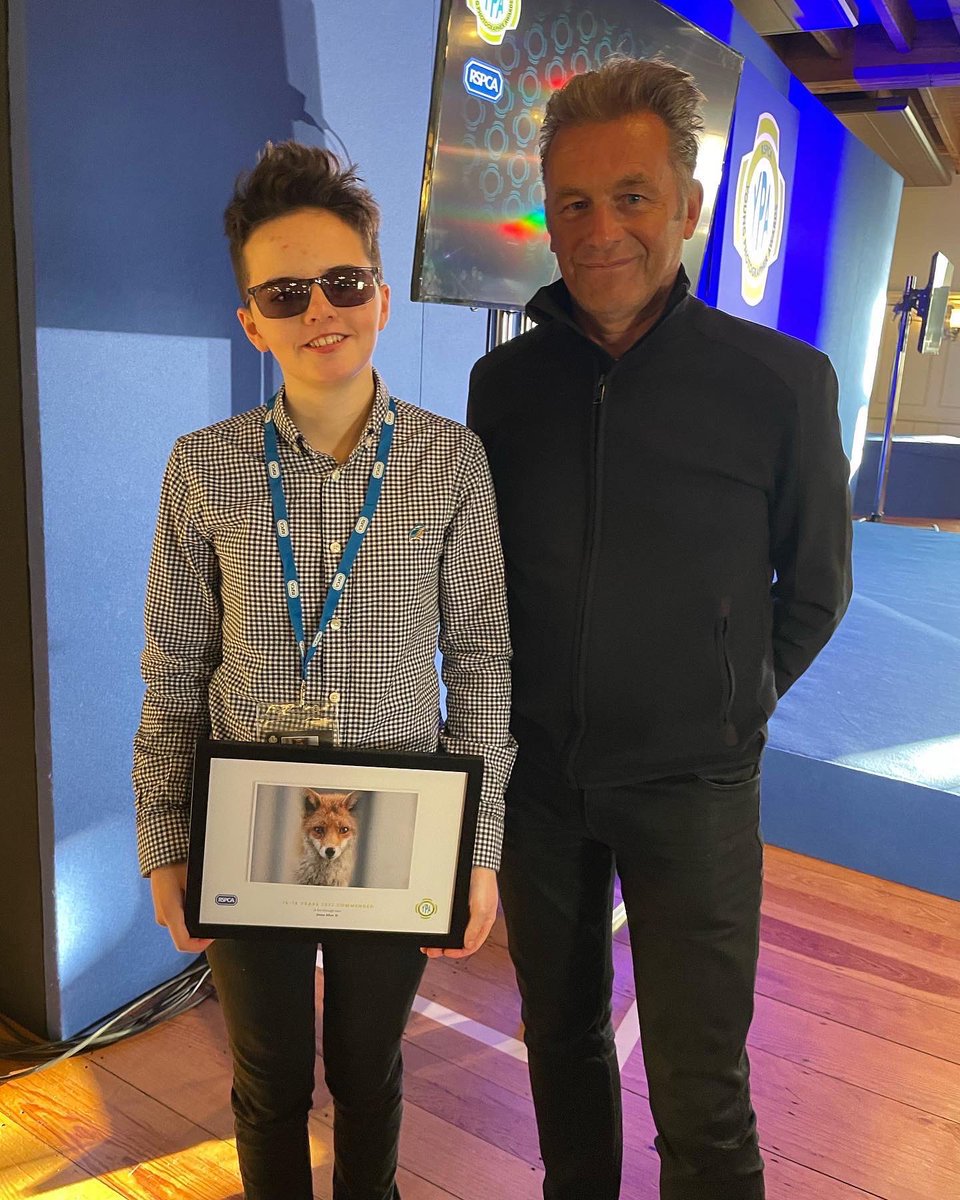 Birdnerdjenny's tweet photo. RSPCA young wildlife photographer of the year award today at the Tower of London. Out of 4,000 entries my photo was comended (top 5) in the 16-18 year old category! And I met Chris Packham! 😁 https://t.co/NfWxWxMB1r
