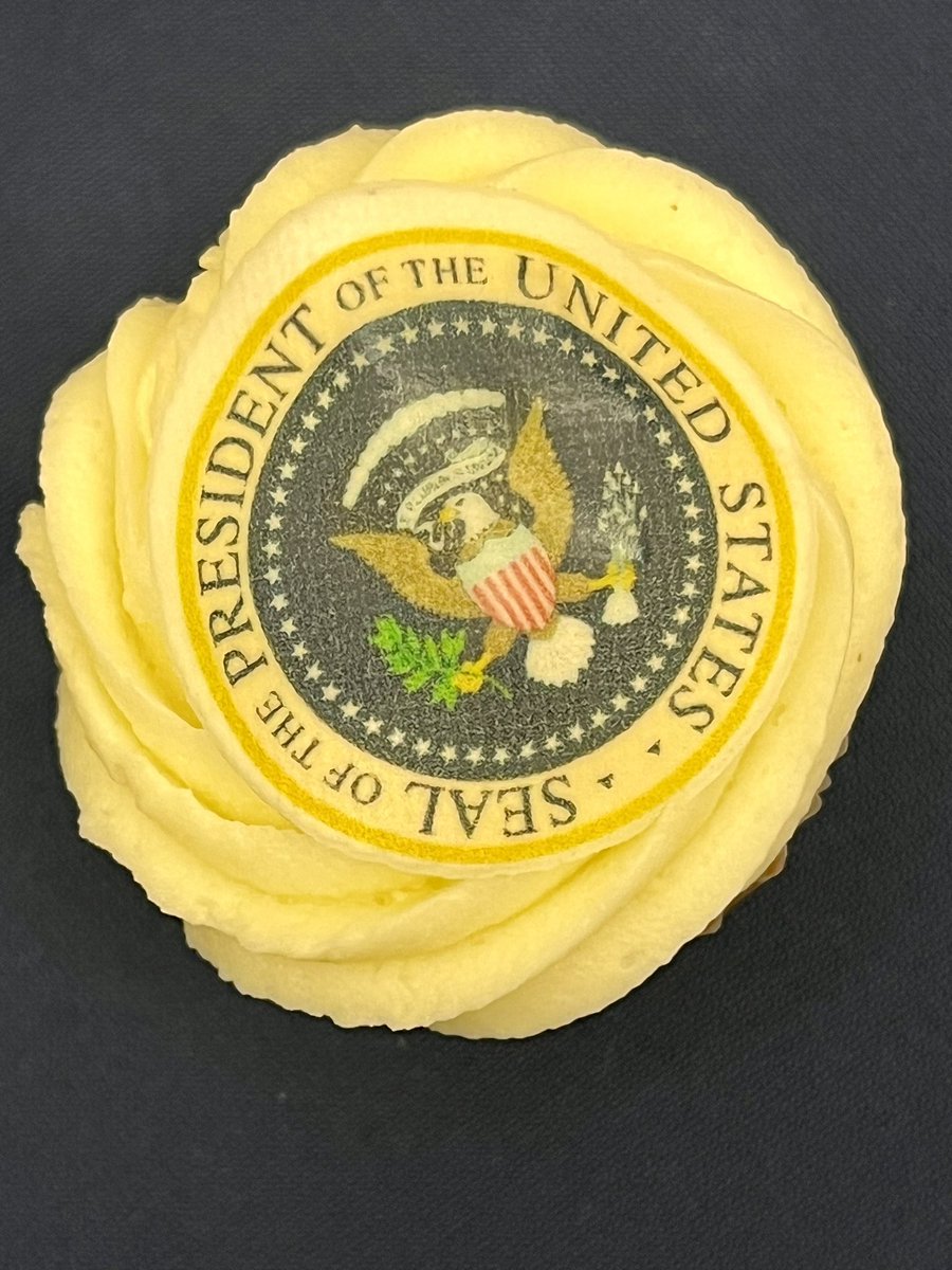 #Electrification of the nation!  It’s comin baby &amp; we are SO HERE FOR IT. #whitehouse Electrification Summit “DEPLOY DEPLOY DEPLOY!” <a href="/DOEelectricity/">Office of Electricity | U.S. Department of Energy</a> <a href="/SecGranholm/">Secretary Jennifer Granholm</a> we  heard you; we have #software and solutions to #electrifyeverything and eat a cupcake <a href="/SchneiderElec/">Schneider Electric</a> @AClaytonSE