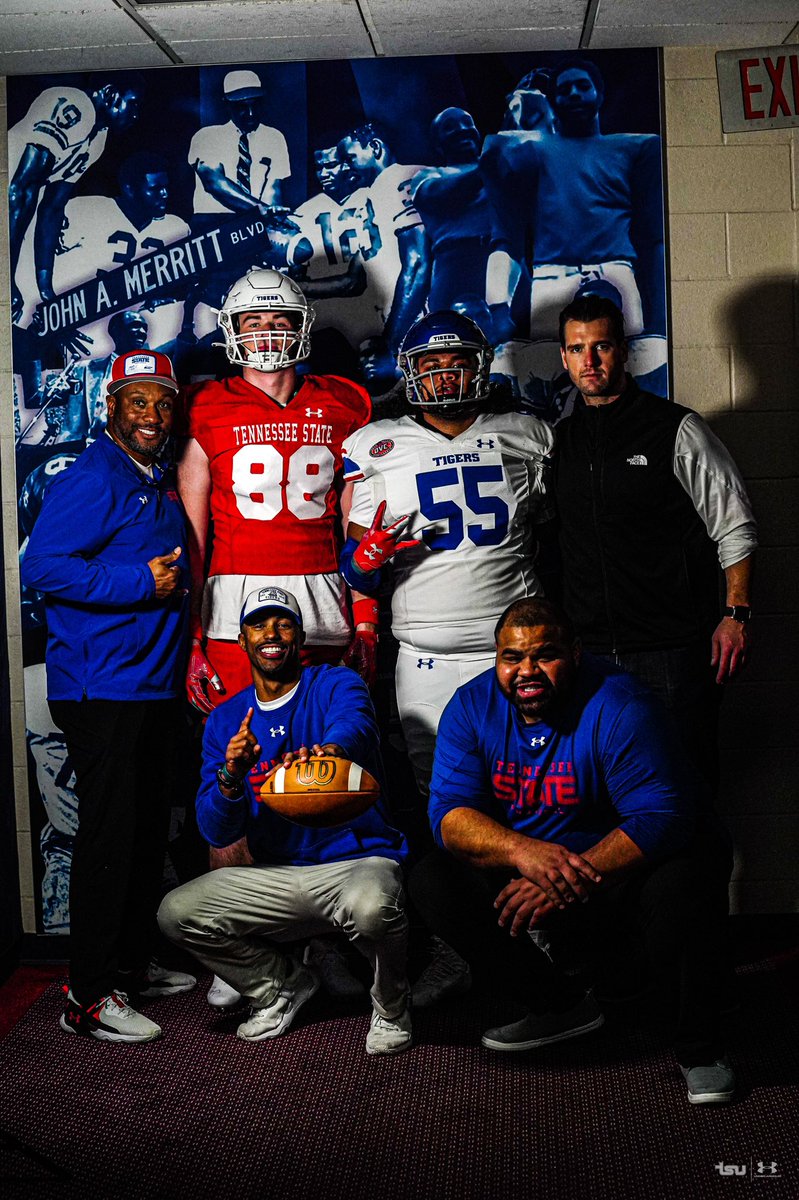 Enjoying my time in Nashville on my OV to Tennessee State!! Thank you coaches for the love and hospitality! #RoarCity🐅 <a href="/CoachAlewis/">Anthony Lewis</a> <a href="/coachtheronaych/">Theron Aych</a> <a href="/_CoachSWANSON/">Riley Swanson III</a> <a href="/TSUTigersFB/">Tennessee State Football</a> <a href="/CiscoWranglerFB/">Cisco Junior College Football</a> <a href="/Coach_GPadgitt/">Coach G.Padgitt</a>