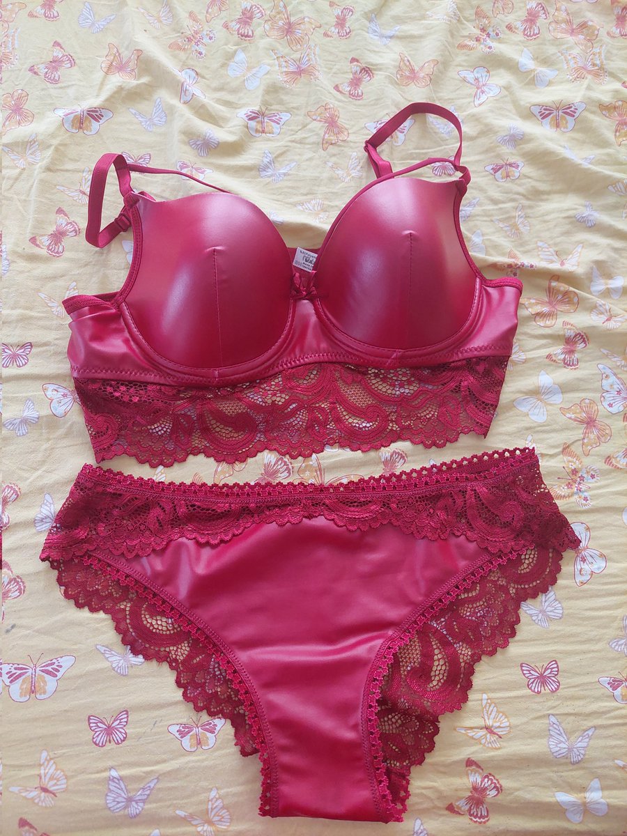 Sizlerde kokumu merak ediyorsanız bir dm kadar yakınım lütfen ciddi alıcılar...