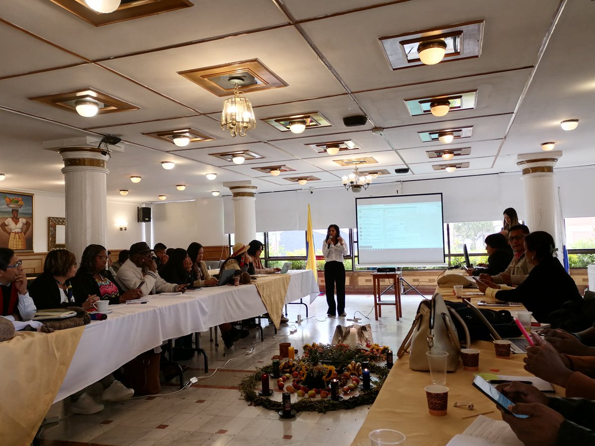 RKambiri's tweet photo. Presentación Gestión Área de Género 2022, socialización del balance de estrategias territoriales implementadas, retos, desafíos y aprendizajes en el camino..
#vamosquepodemos
@NetwkRed_Paz @IEANPE @Conpa_paz @FranciaMarquezM https://t.co/XfqP04lALt