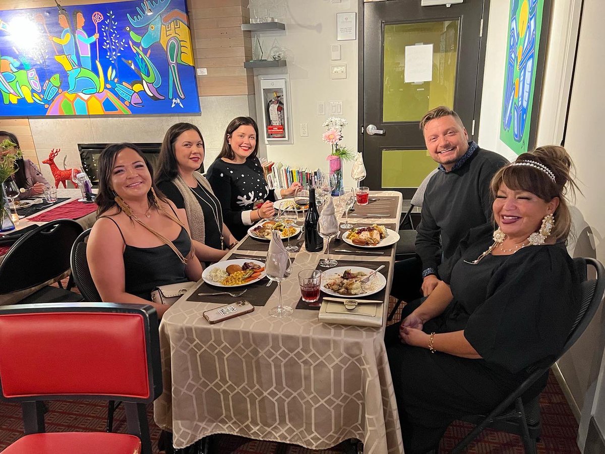 KeithHenryMetis's tweet photo. What makes #Indigenous tourism special? 

It’s Indigenous people and non Indigenous supporters

Thank you @ITAC_Corporate board and staff as we celebrated Christmas at  @skwachayslodge 

2023 promises to be amazing for #DestinationIndigenous

#originaloriginal
#tourism https://t.co/FMkfNQDJek
