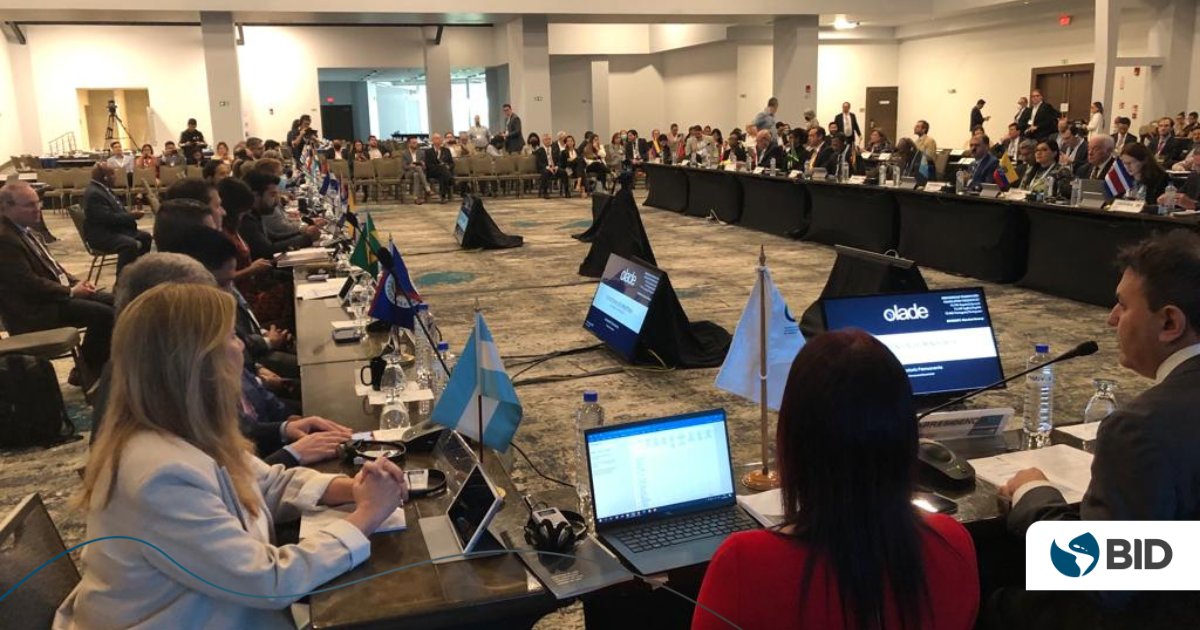En el día 4 de la #SemanaEnergía2022 junto a <a href="/OLADEORG/">OLACDE</a> inauguramos la 52 sesión ministerial con los Ministros de Energía de la región. En esta importante reunión, se discutirán las políticas públicas energéticas para afrontar los retos más importantes del sector.