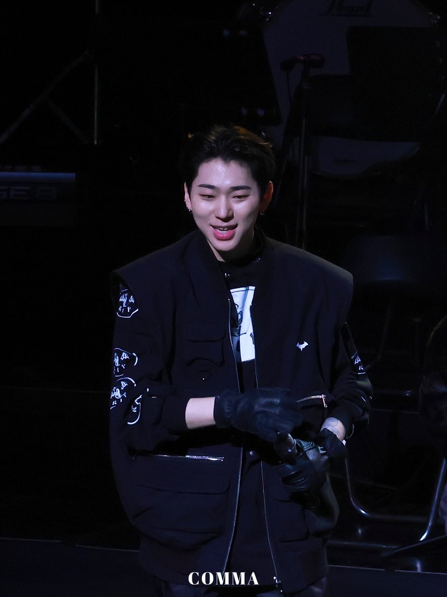 BlockBGlobal's tweet photo. 221214 Zico
HD photos of Zico at the Marines Year end concert yesterday
Credits on photos🙏
#BLOCKB #블락비 @blockb_official #BlockBReturns #지코 https://t.co/5b23Y7EKbq