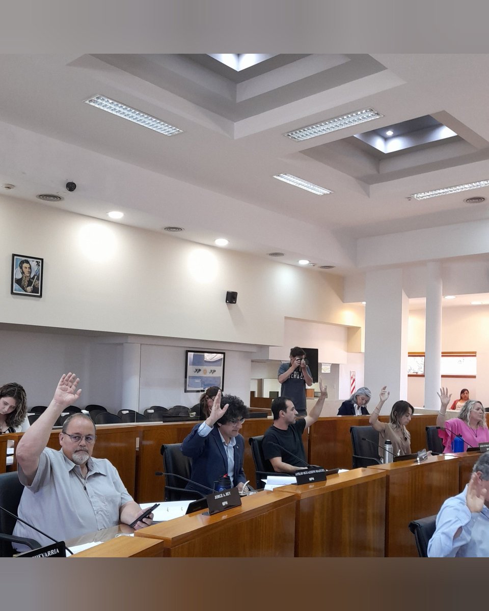 ConcejalesMPN's tweet photo. Aprobamos el Proyecto de Ordenanza que crea el Parque Industrial Capital que se ubicará en el sector incorporado al ejido de la ciudad mediante la Ley N° 3332.

#neuquencapital
#ConcejoDeliberante
#participativa #inclusiva #planificada #moderna https://t.co/OKVrCoo1Da