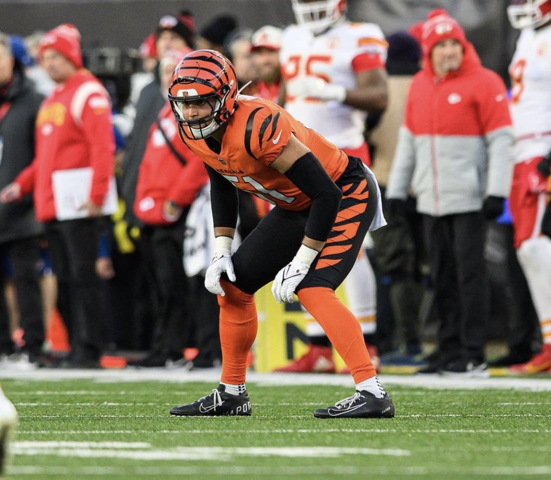 hdvfootball's tweet photo. Last day to vote for alum @mb_boiler21 to the #ProBowlVote 

#ProBowlVote  + Markus Bailey

#ProBowlVote  + Markus Bailey

#ProBowlVote  + Markus Bailey

@willie_lutz @DavidsonHS @HilliardSchools @hd_athletics @wmscats @wmscatsfootball https://t.co/rXsCJmtiY3