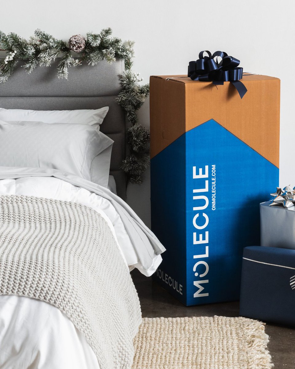 MOLECULE Mattresses might not fit underneath the Christmas tree, but they do make for the perfect gift! 🎁

#MOLECULESleep #TurnOFFToStayON #sleeptip #healthtip #sleepbetter #restorativesleep #coolersleep #sleepcool #sleepfit #sleepfitness #backedbyscience #recoverysleep