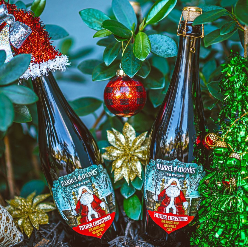 Freshly caught this week for you, we’ve hooked a spiced holiday ale from @BarrelofMonks, a Christmas-inspired Belgian quad from @ThreeTaverns, as well as the very first Crop Color release from @creaturebeer! 🐳🍻 #GetOznr Subscribe: ow.ly/vbNh50M4xQX