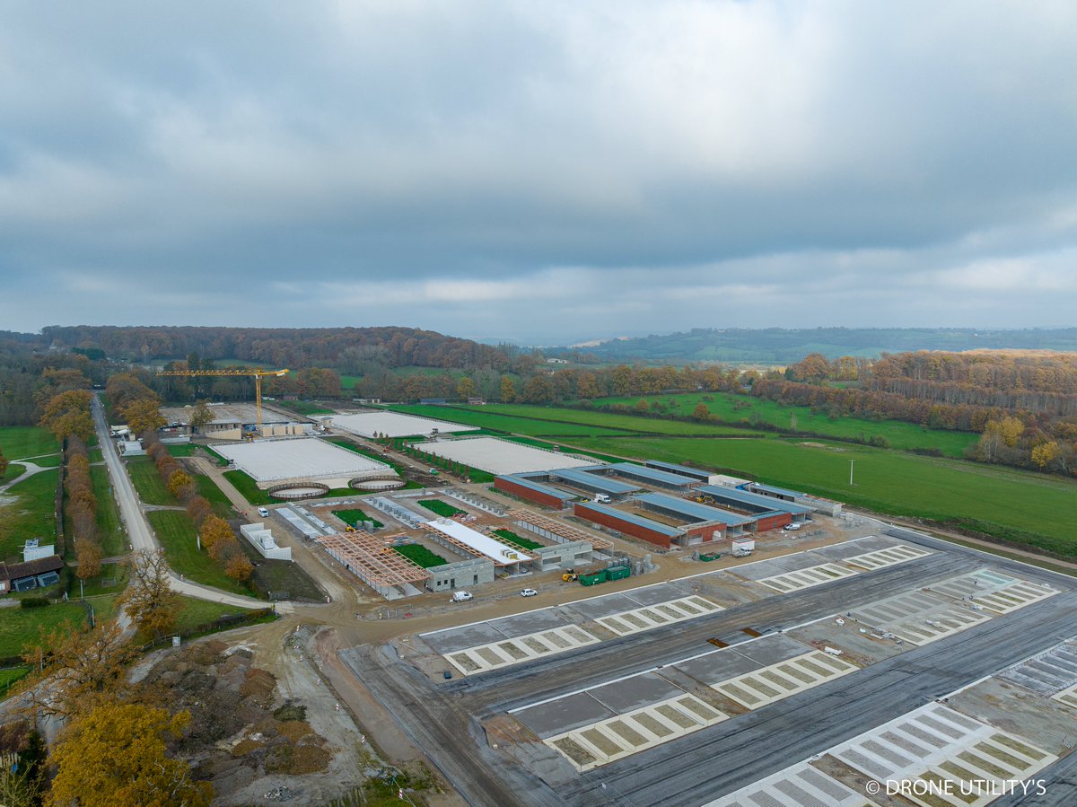 's tweet image. #JO2024 

Le #HarasduPin est retenu comme centre de Préparation des délégations étrangères pour les Jeux Olympiques et #Paralympiques 2024🐎 

La création de nouveaux équipements est en cours avec les équipes @Eurovia_France de @VINCIConstrucFR👷