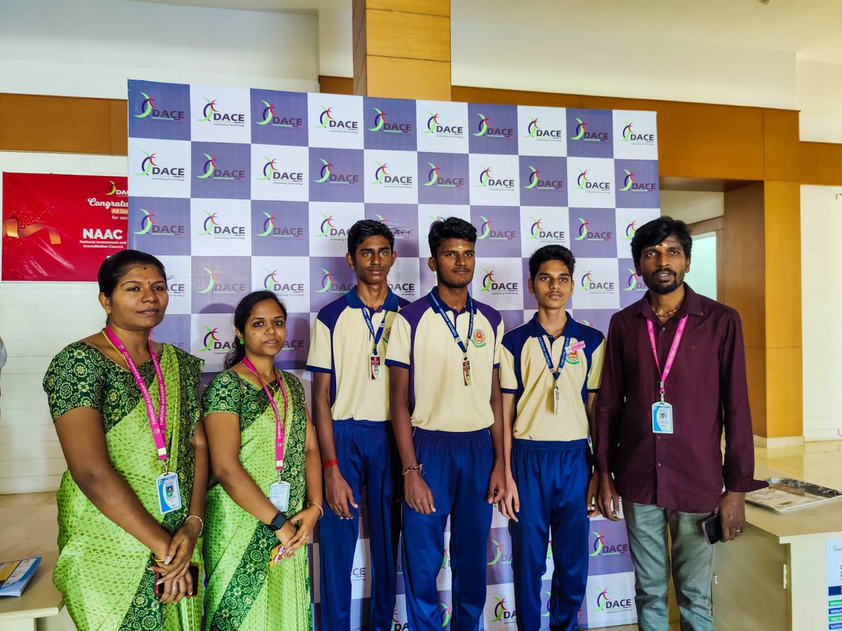 Dhaanishchennai's tweet photo. Students from Thriveni Academy Senior Secondary School, Kanchipuram Who attended the session of ๐๐ก๐๐๐ง๐ข๐ฌ๐ก ๐๐ญ๐ฎ๐๐๐ง๐ญ๐ฌ ๐๐๐๐ญ - ๐๐๐ซ๐๐๐ซ ๐๐๐ณ๐ก๐ข๐ค๐๐ญ๐ญ๐ข-๐๐๐๐ on 15 th Dec.
#12stdstudents #careerdevelopment #careeropportunities #careergoals #students https://t.co/S46pgRXfr1