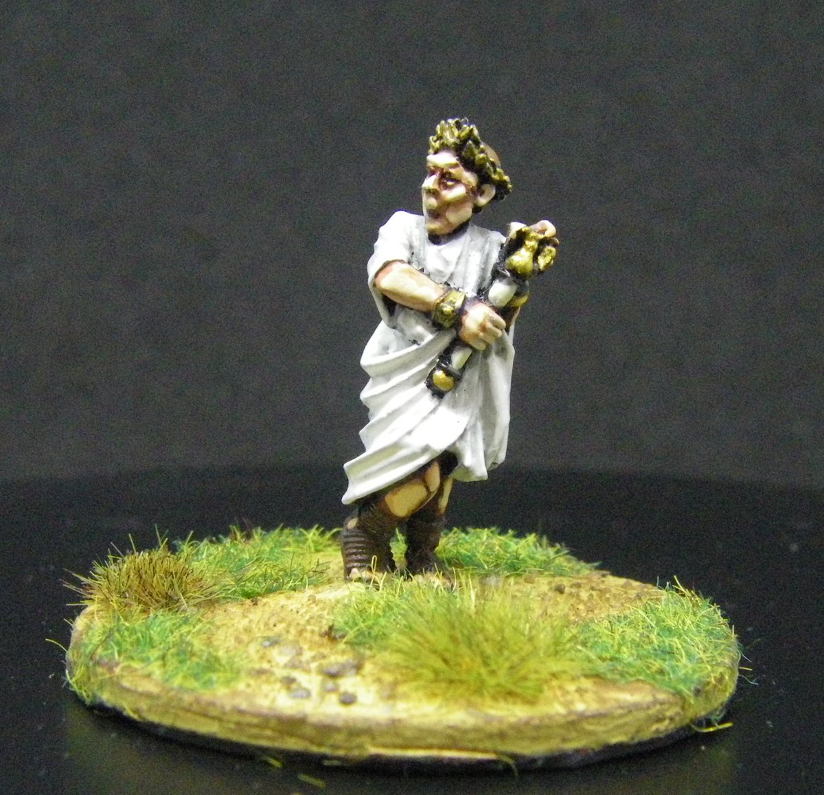madaxeman's tweet photo. There's really only one figure in my collection that I absoluetly need to post a photo of on the Ides of March, isn't there?
https://t.co/m5ROTzozpZ
#IdesofMarch #InfamyInfamy @KENNETHWILLlAMS https://t.co/MxOwsxri5i
