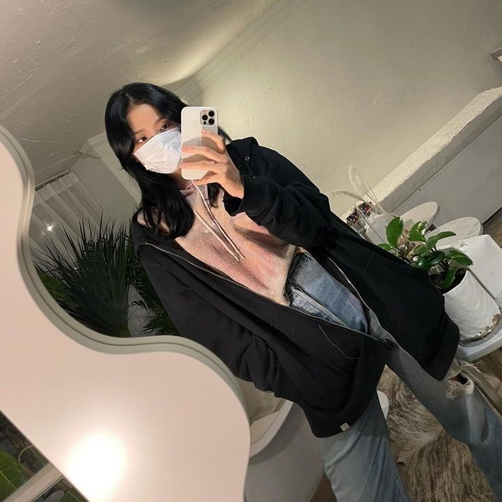 Dzień dobry!! 💙
Życzę wszystkim miłego dnia i dużo uśmiechu!! 
Pamiętajcie aby coś ładnie zjeść i o tym aby się ciepło ubierać!!