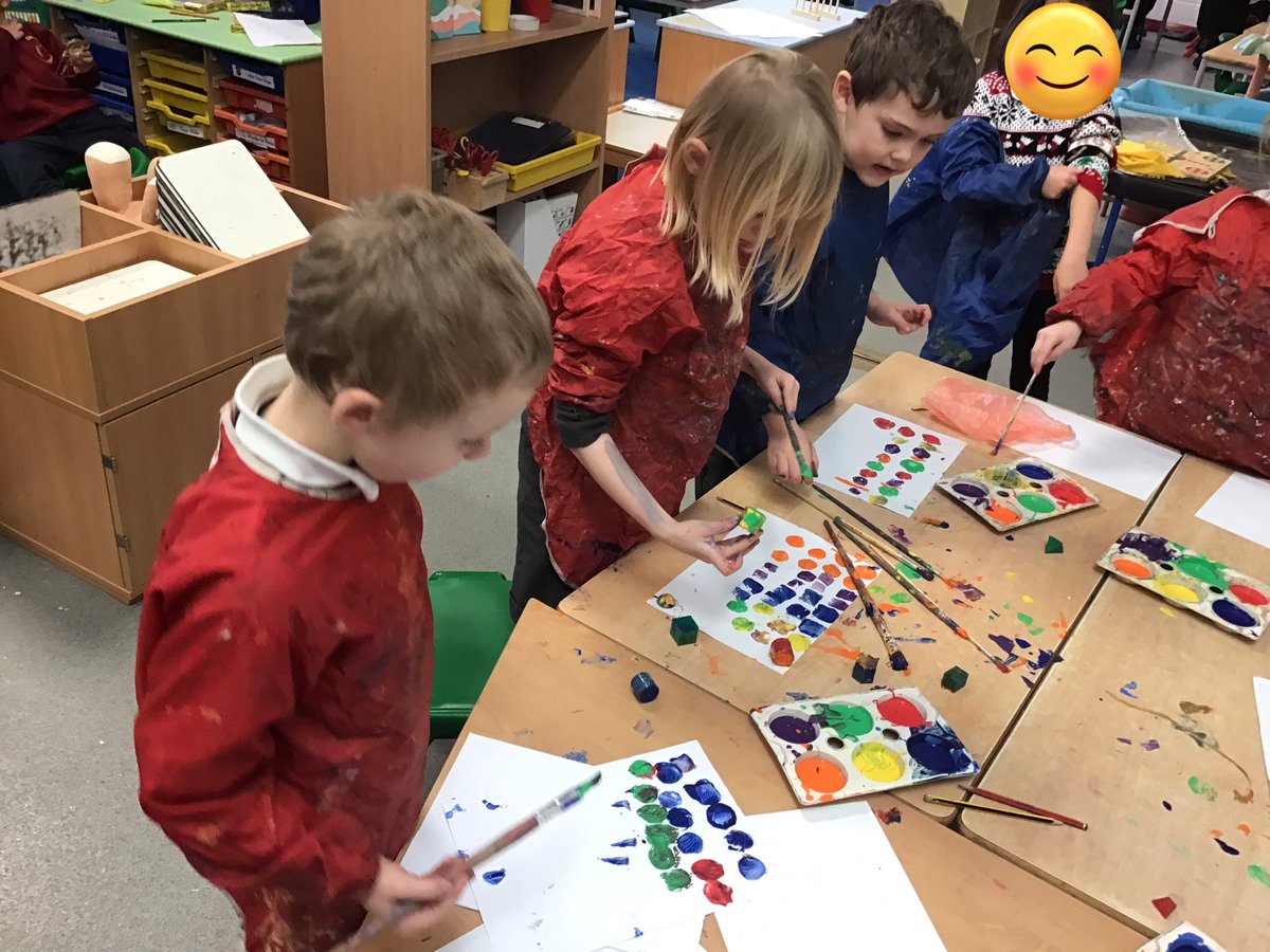 CharterYr1's tweet photo. Exploring pattern using 3D shapes to print 2D shape patterns. We are making wrapping paper for Christmas. #CharterMaths #CharterArt https://t.co/wsEb3dMoIv