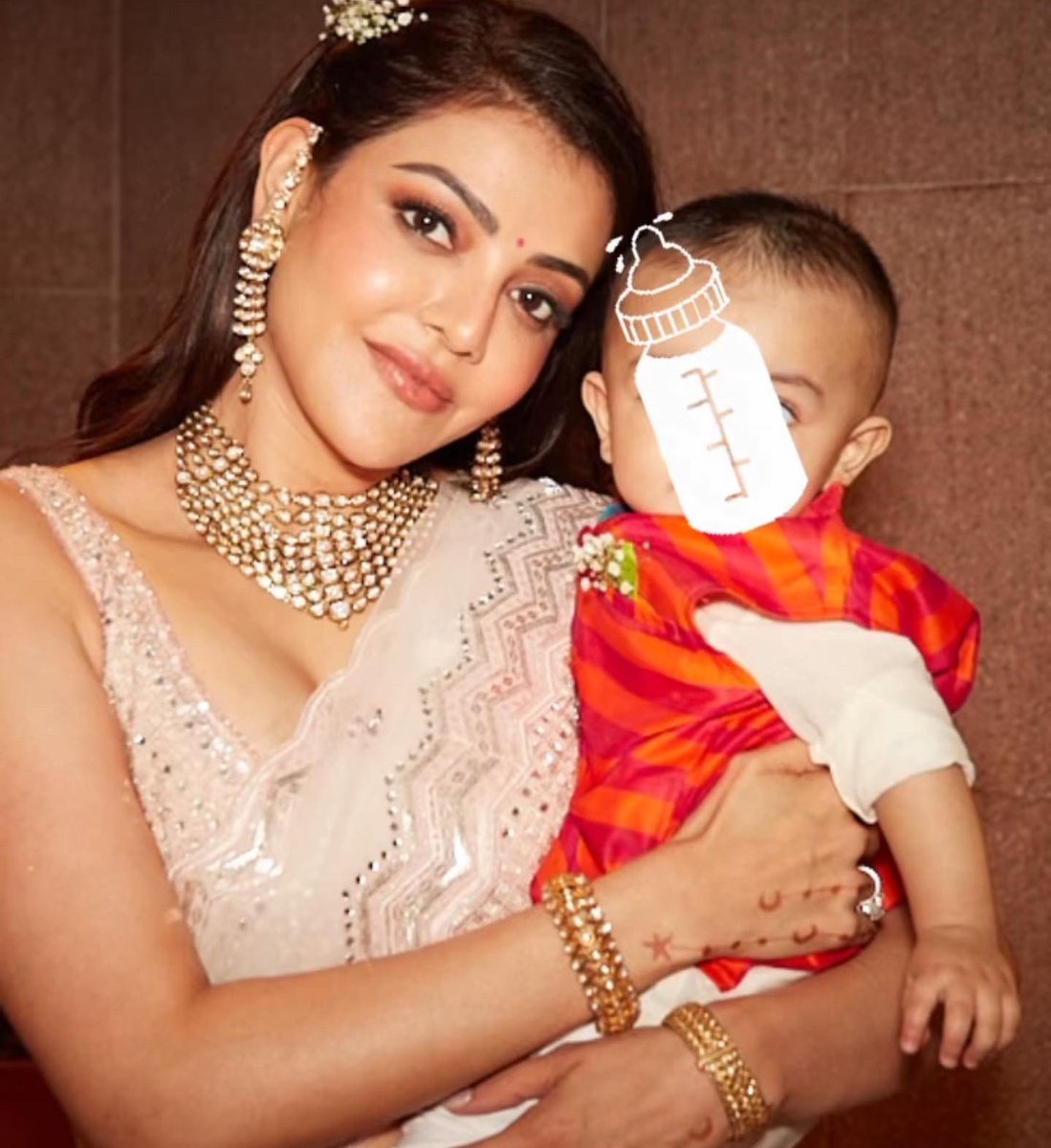 siima's tweet photo. . @kajalaggarwalofficial shared some super adorable family pictures and we are in complete awe 🥺❤️!
.
.
.
#kajalagarwal #kajal #kajalagarwalhot #kajalaggarwal https://t.co/EyMz7yhw0Q
