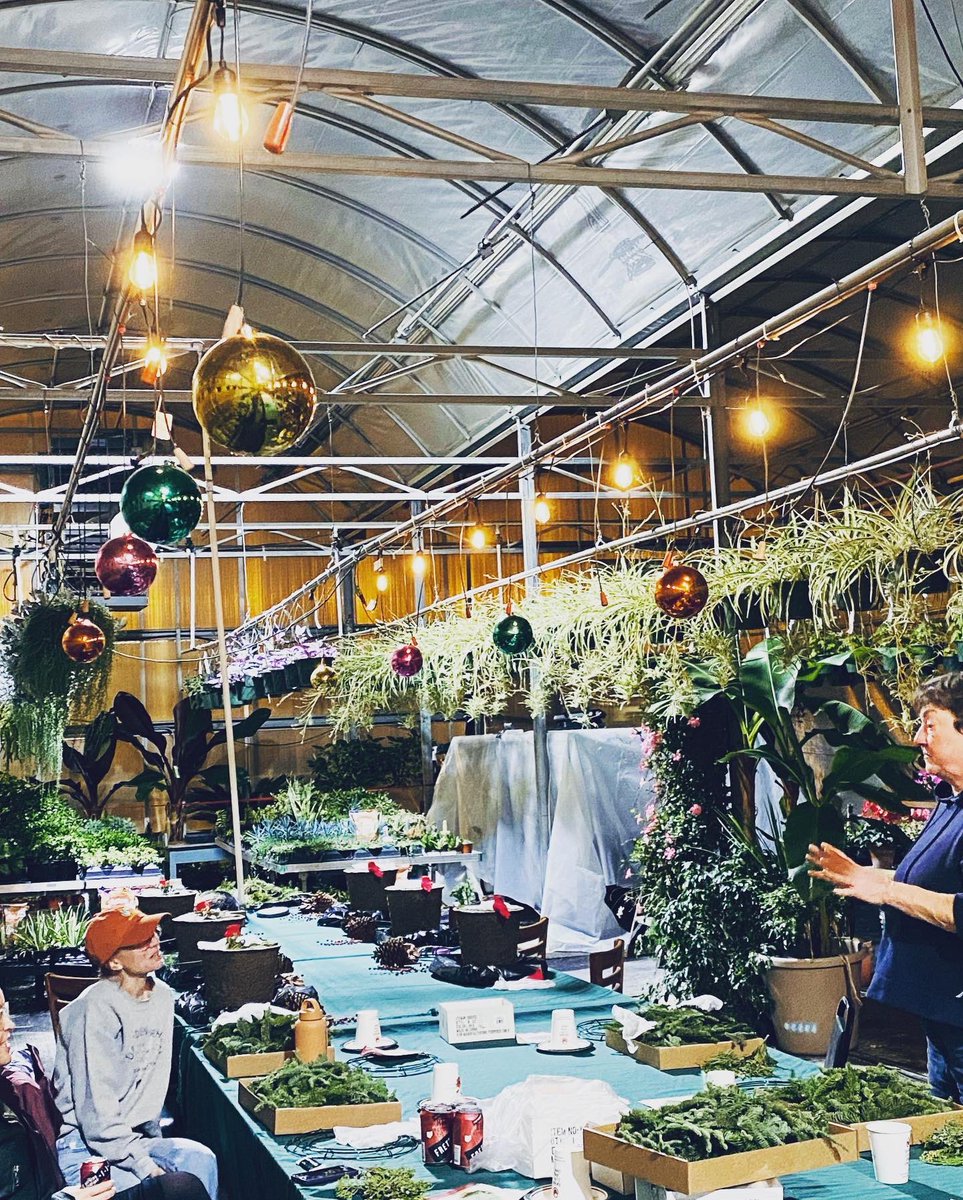 WeTHRIVE!Reading tweet media